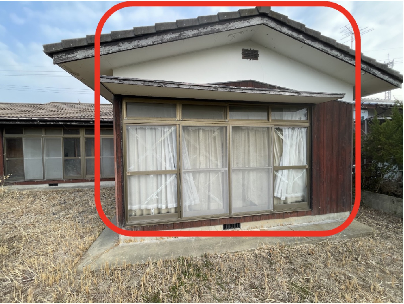 管理用の施錠済みスペース（赤丸・外観）